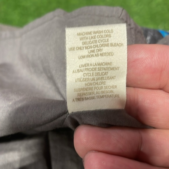 Ladies tropical print mini skirt with elastic waistband. - Picture 5 of 5